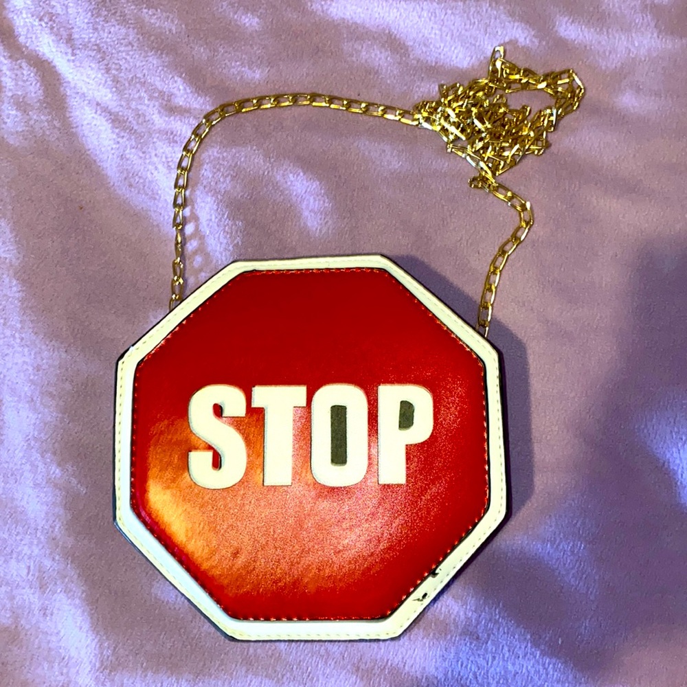 Stop sign cross body bag with gold chain